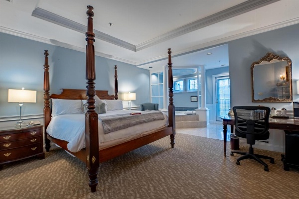 Dan'l Webster Inn and Spa image 2
